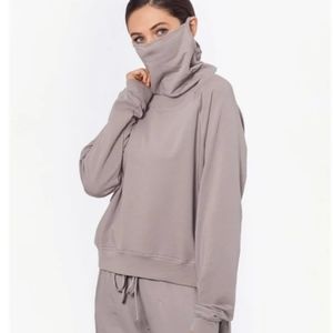 Betsey & Adam sweater size XS